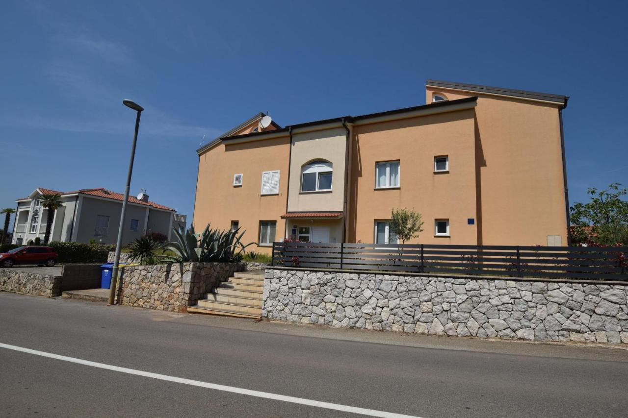 Apartment Lucy Malinska Luaran gambar